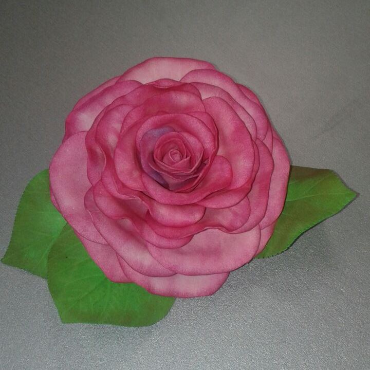 Роза из фоамирана