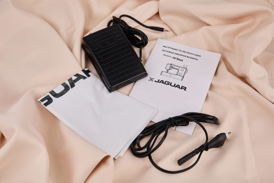 Jaguar Jet Black 023